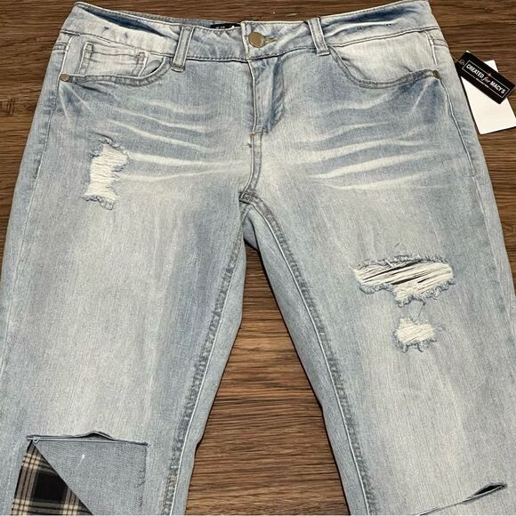 NWT Dollhouse Charley Distressed Skinny Jeans Light Blue Size 9 - Picture 3 of 11